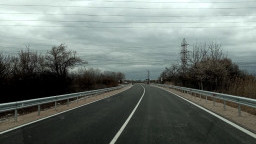 Утре движението по път I-8 Пловдив – Садово ще се ограничава поетапно за изсичане на сухи дървета. Карайте внимателно!