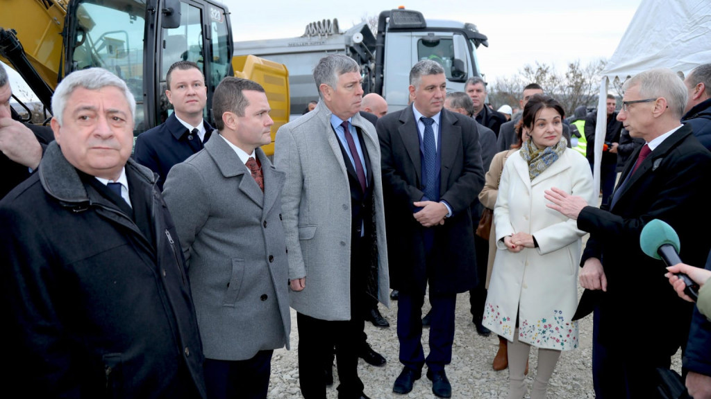 Construction of the Ruse - Veliko Tarnovo Motorway Started near Tsenovo